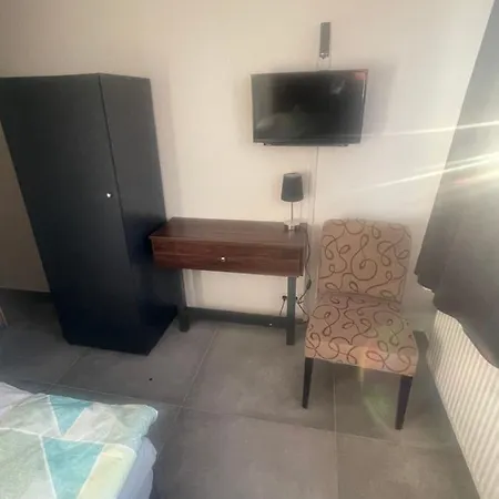 Hotel Restaurant Romana *